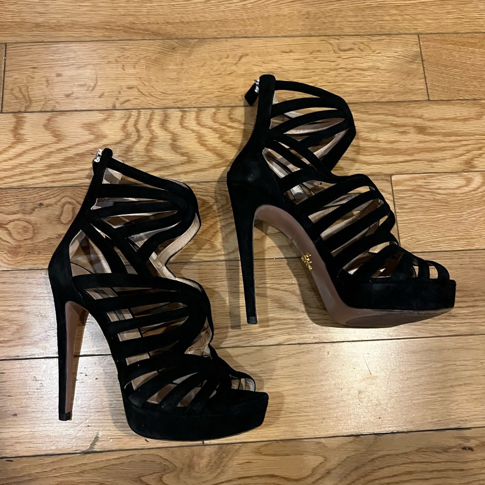 Prada 37 black heels